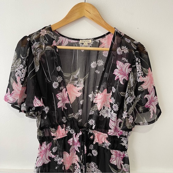 Lily White Floral Tie Front Swim Coverup Woman’s Medium High Low Short Sleeve - Picture 5 of 5